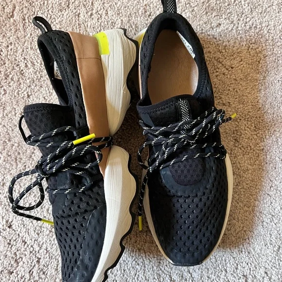 Sorel Sneakers - Picture 10 of 13